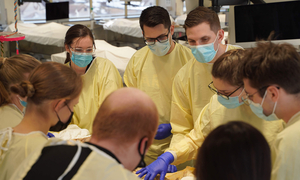 Army medics in OUWB's anatomy lab