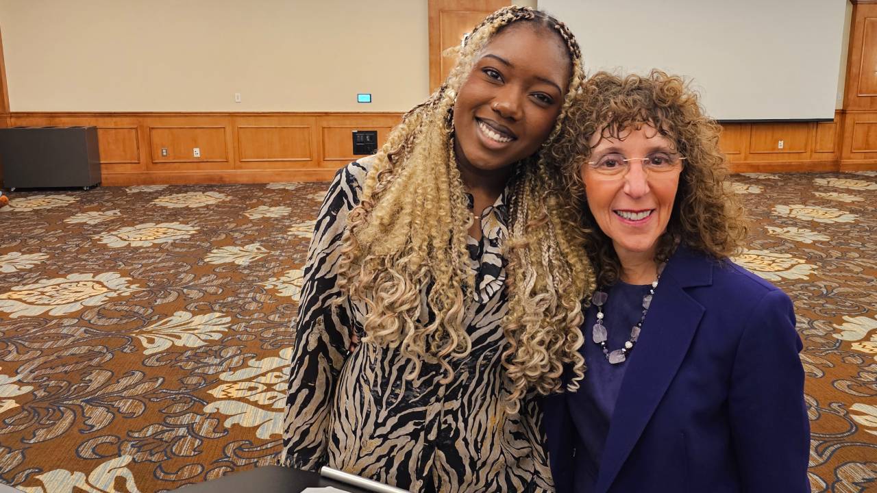 DeNetria Gibson with OU President Ora Hirsch Pescovitz